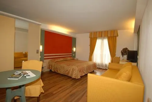 Hotel Baita Clementi Bormio 4*,