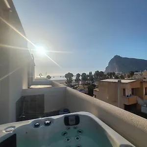  Apartment Mare E Terra Fronte Mare Italy