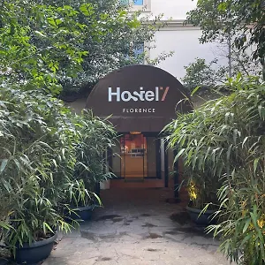 & 7 Hostal