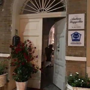 Antica Loggetta Couette-café
